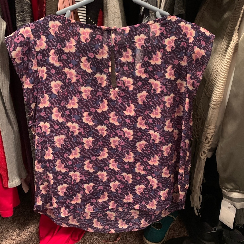 Decree blouse. - Picture 2 of 3